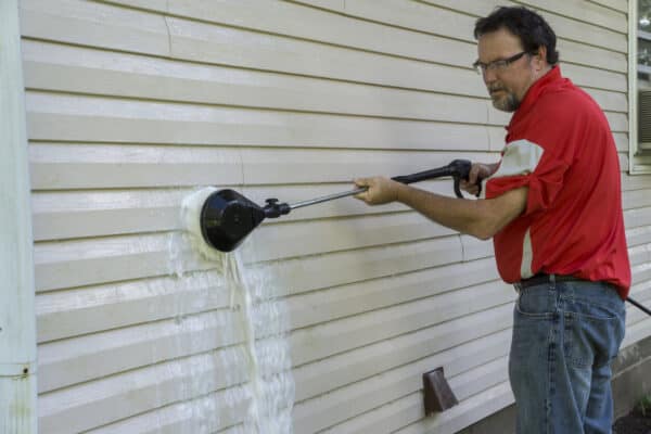 maintaining vinyl siding